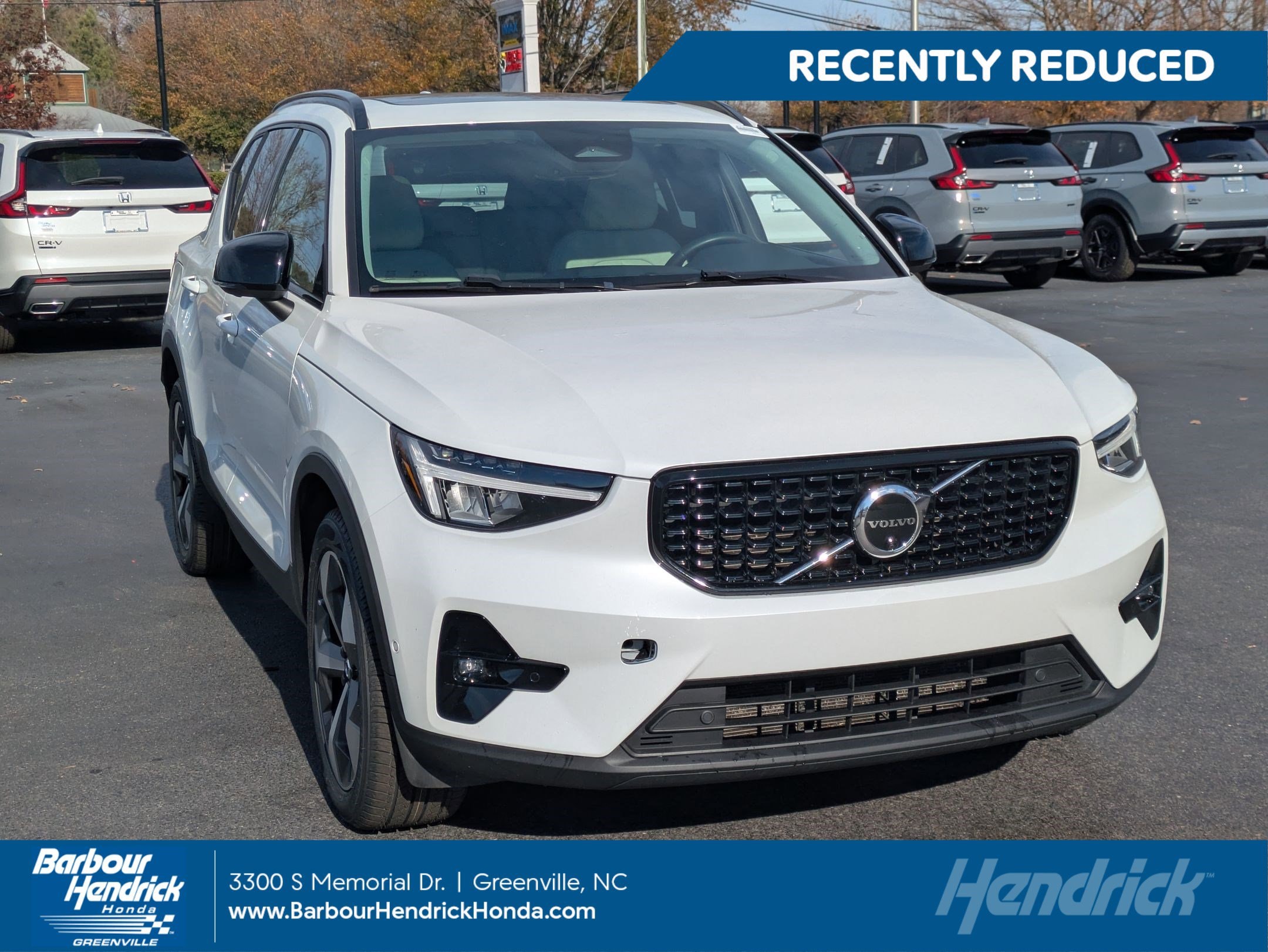 2023 Volvo XC40 Ultimate's photo