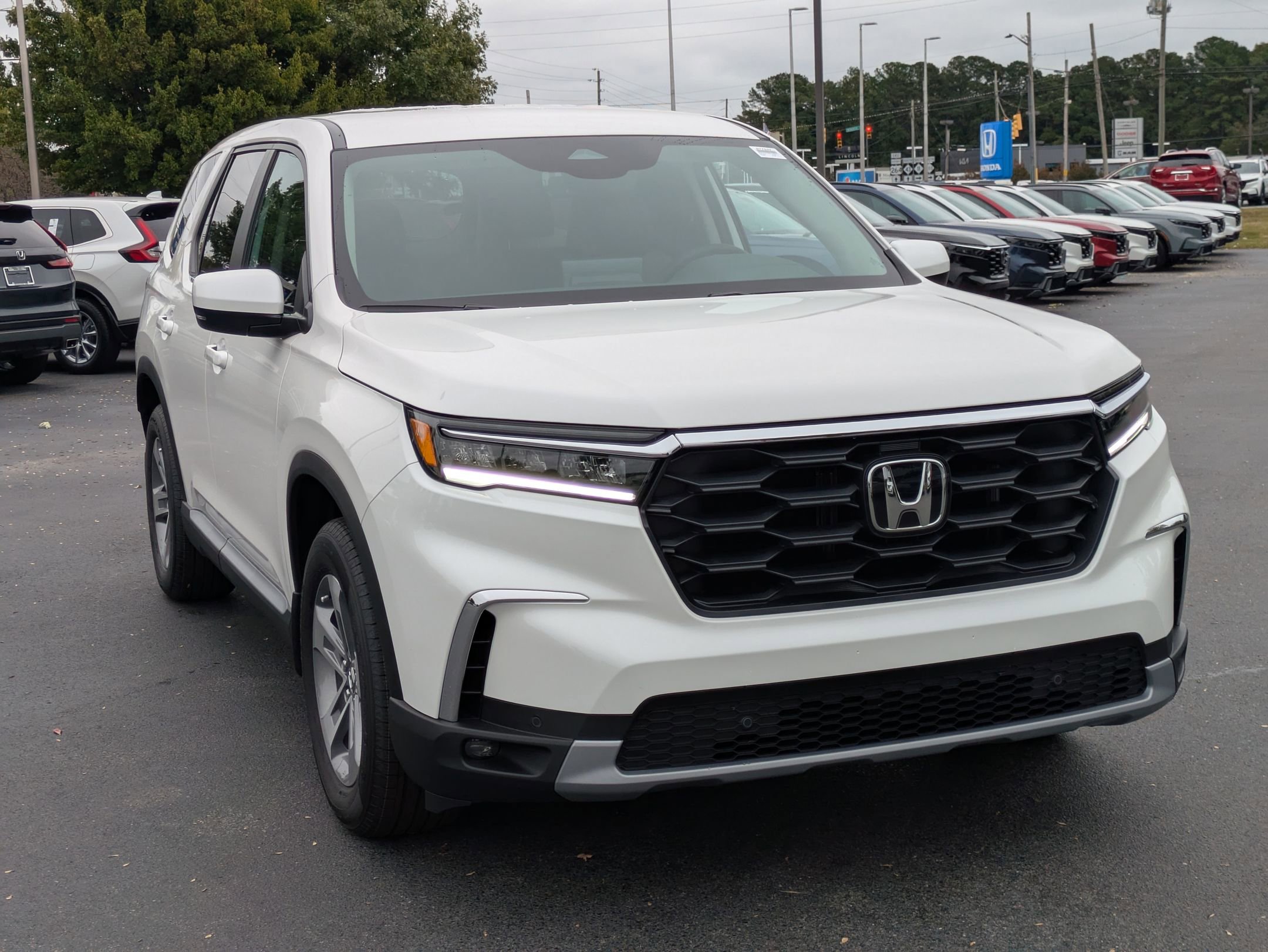 2025 Honda Pilot EX-L photo 2