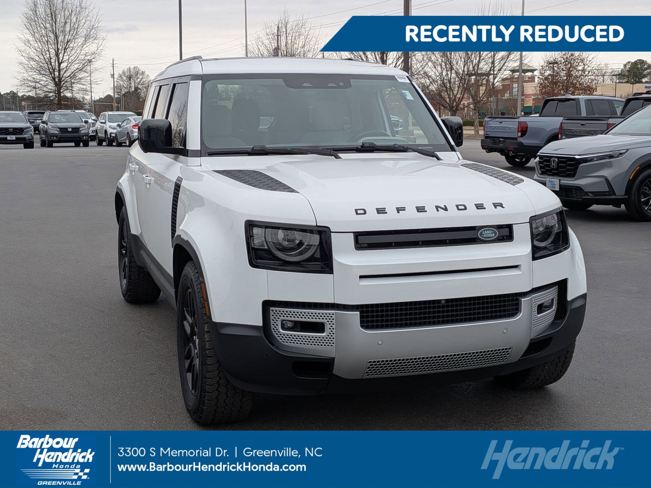 2021 Land Rover Defender SE's photo