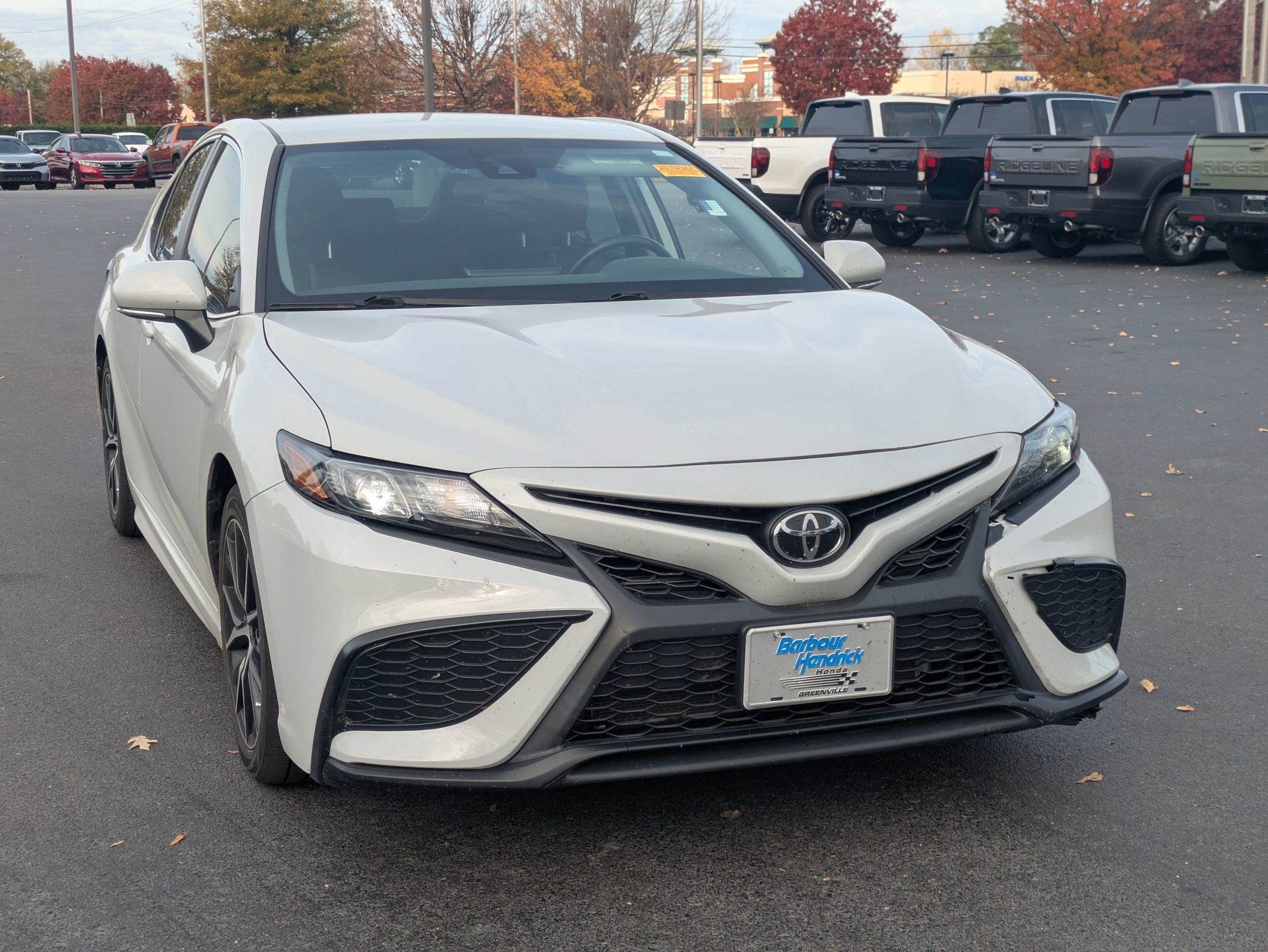 2023 Toyota Camry SE photo 2