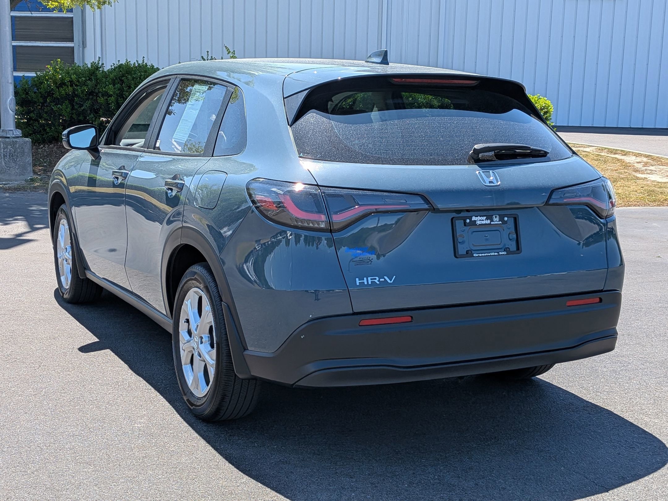 2025 Honda HR-V LX photo 6