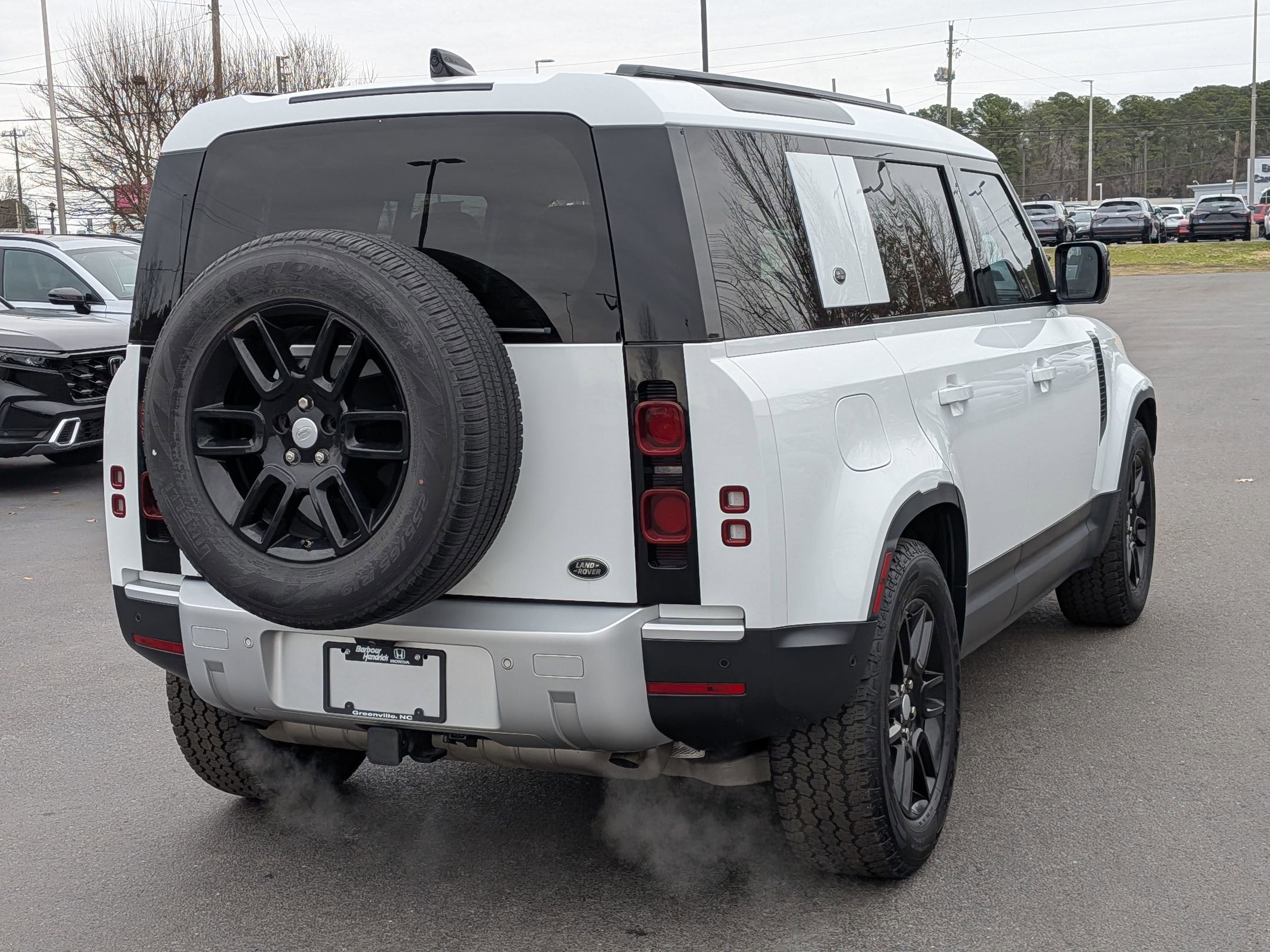 2021 Land Rover Defender SE photo 3