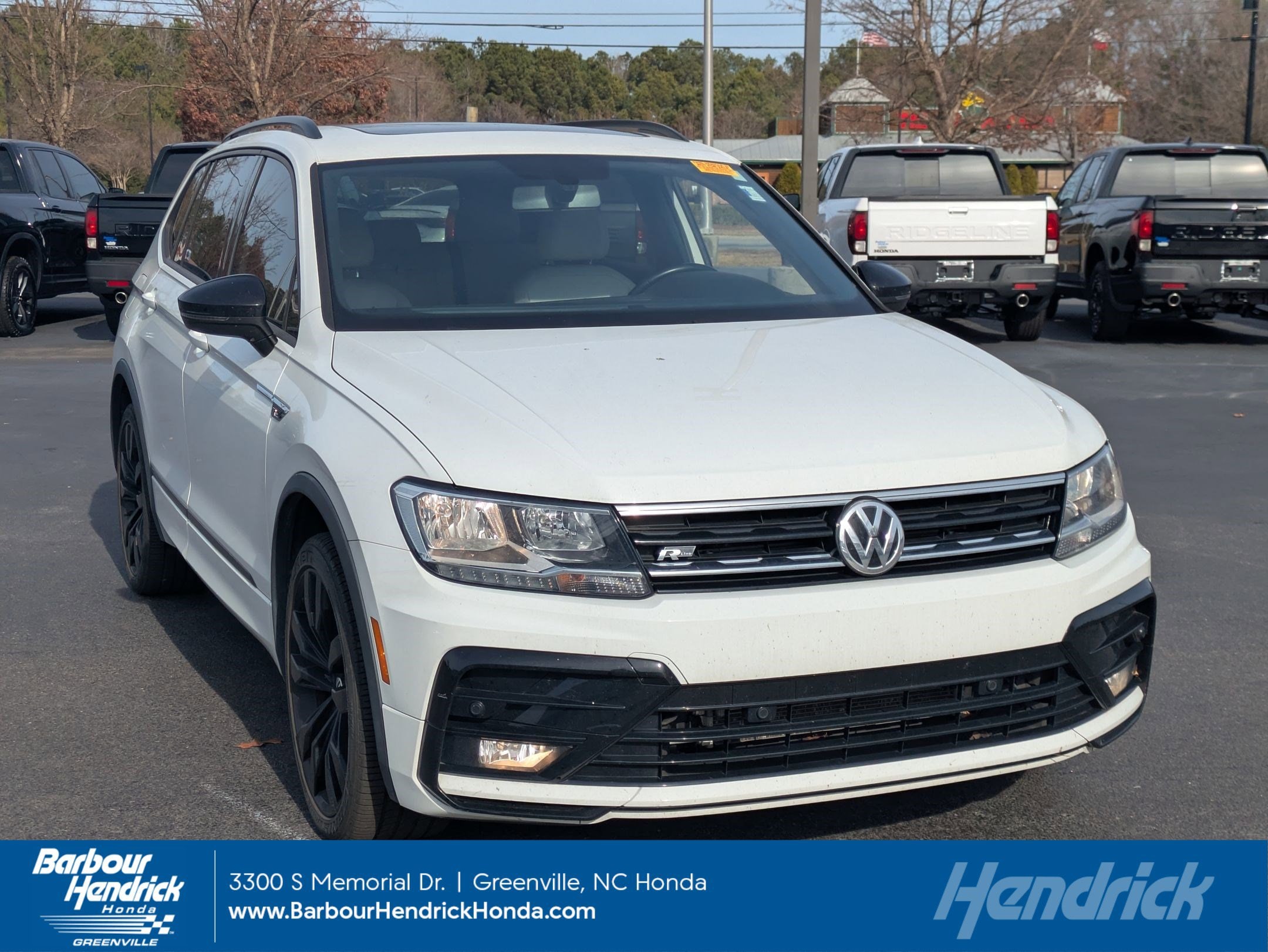 2021 Volkswagen Tiguan SE R-LINE BLACK's photo