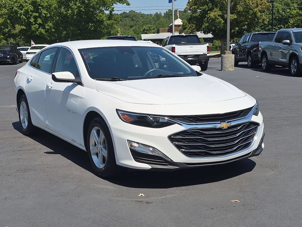 Used 2024 Chevrolet Malibu LS w/1FL Sedan