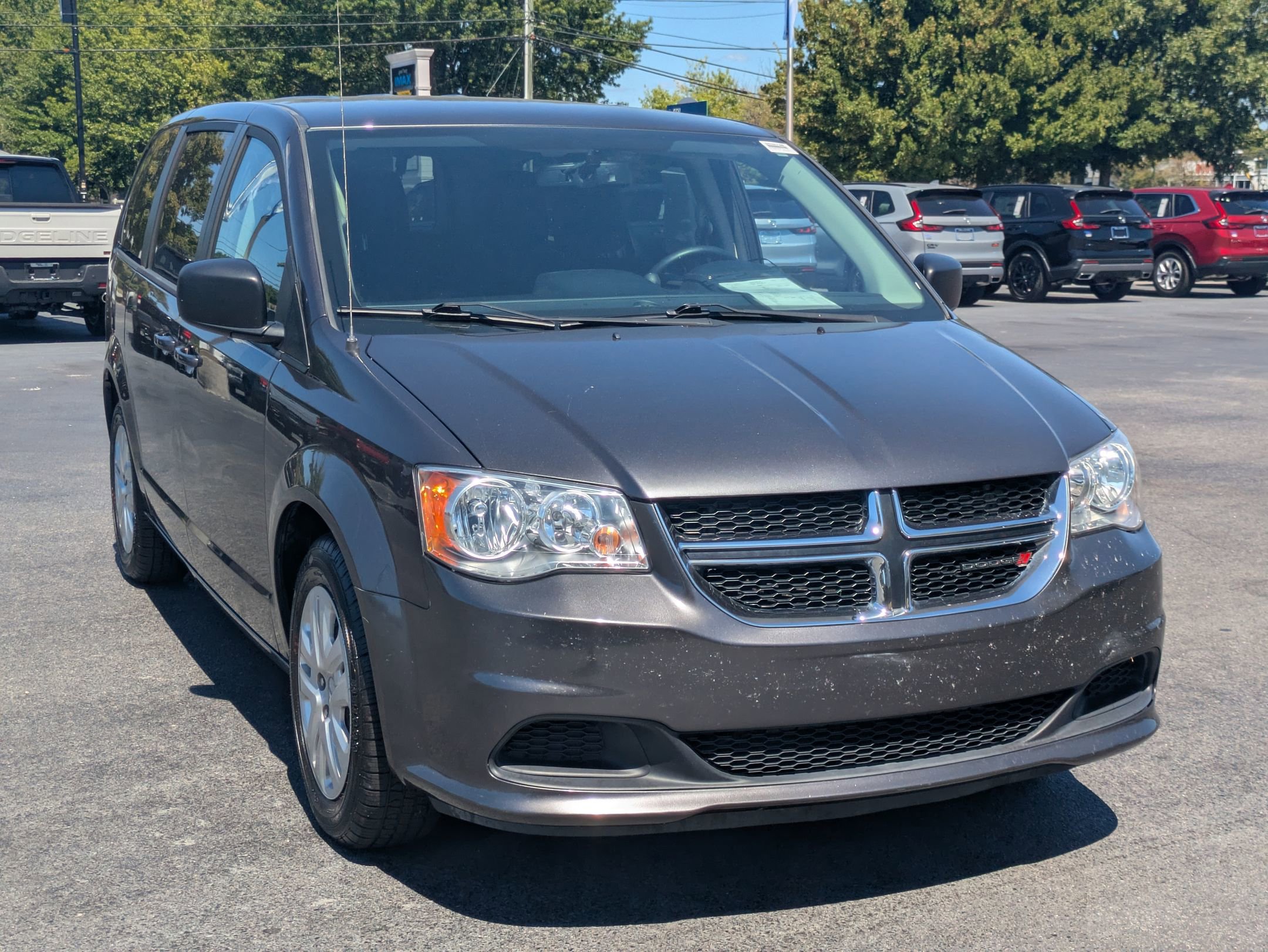 2018 Dodge Grand Caravan SE photo 2