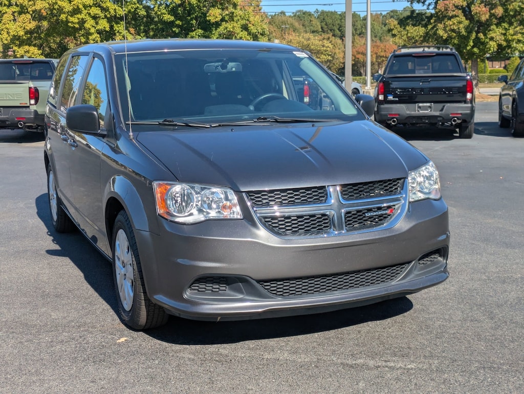 Used 2018 Dodge Grand Caravan SE Van Passenger Van