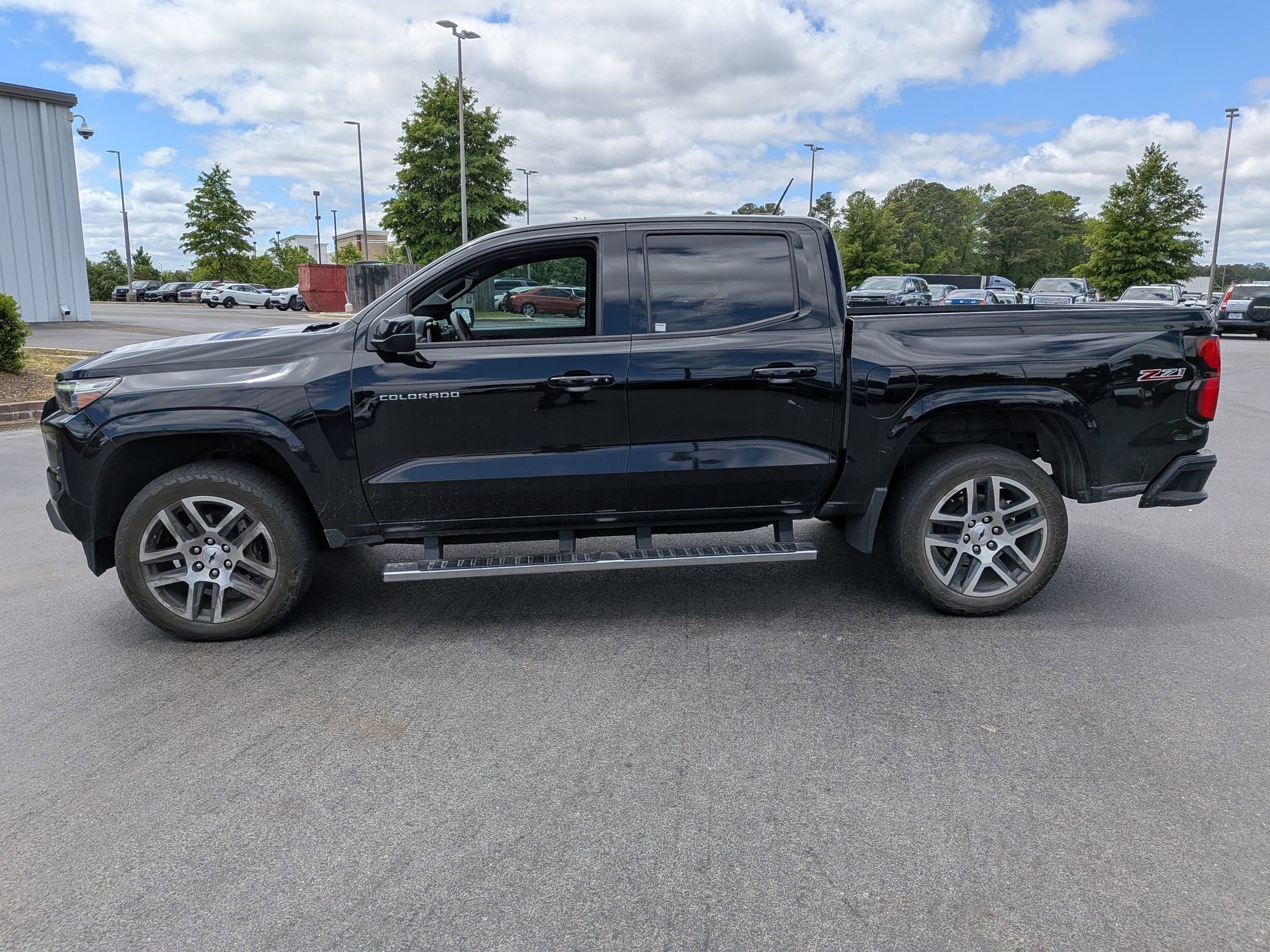 2023 Chevrolet Colorado Z71 photo 5