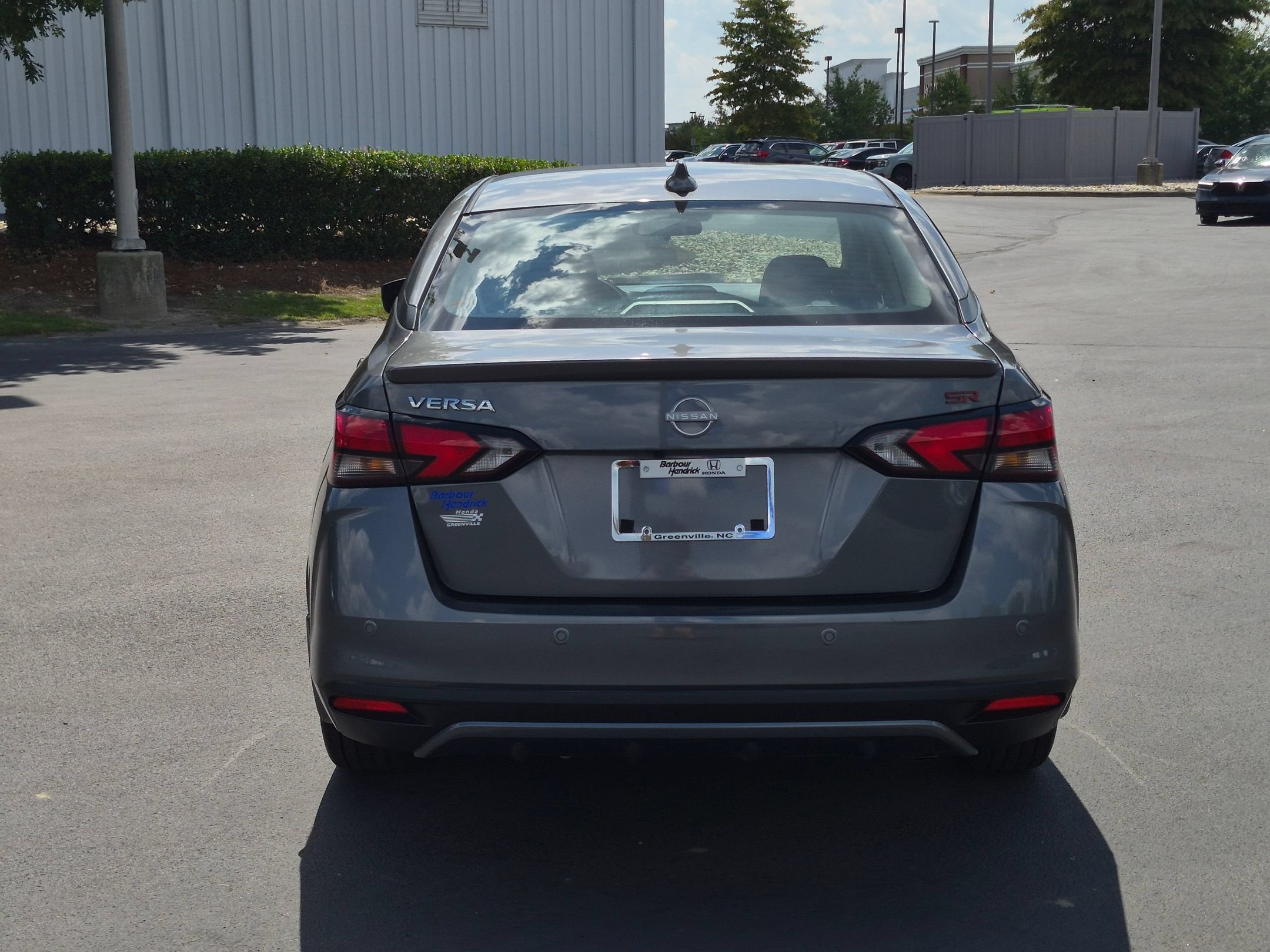 2025 Nissan Versa 1.6 SR