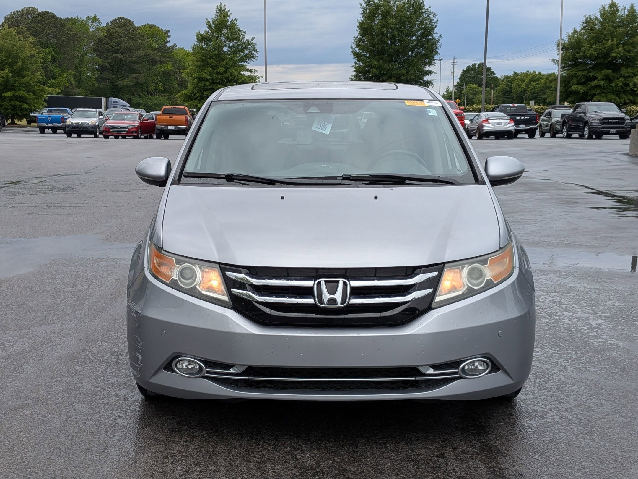 2016 Honda Odyssey Touring Elite photo 3