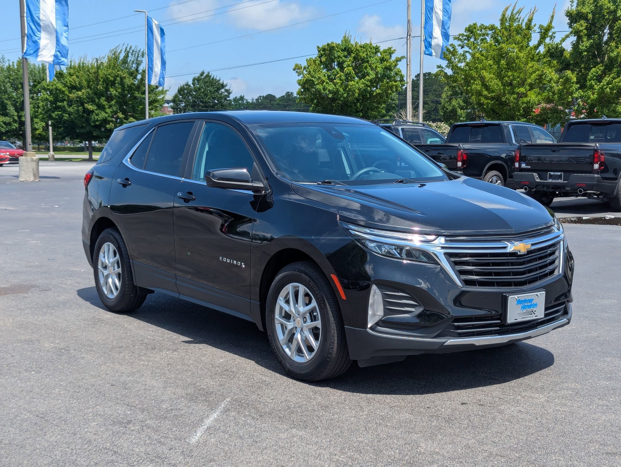 Used 2022 Chevrolet Equinox LT with VIN 3GNAXKEV5NL288101 for sale in Greenville, NC