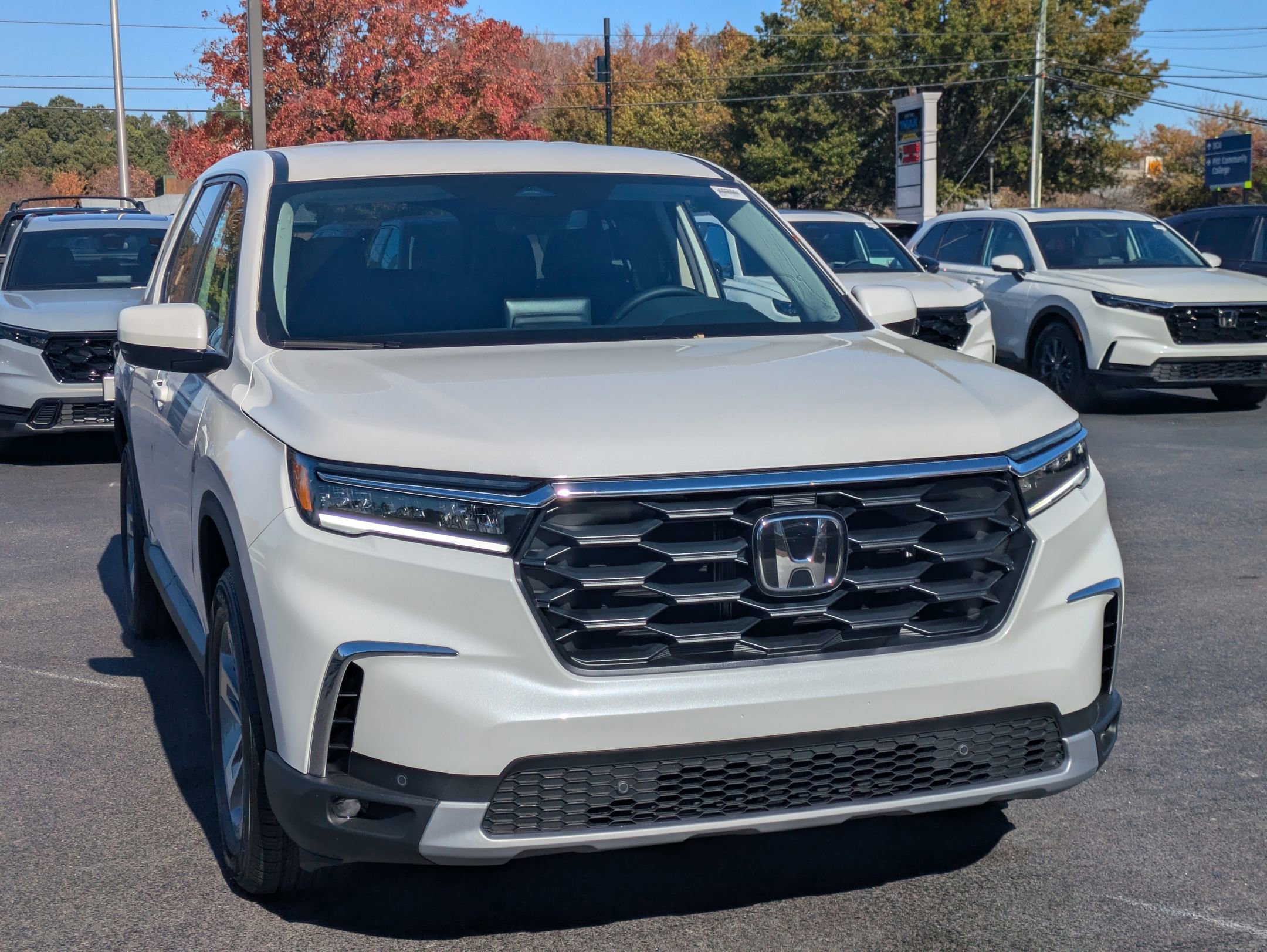 2025 Honda Pilot EX-L photo 2