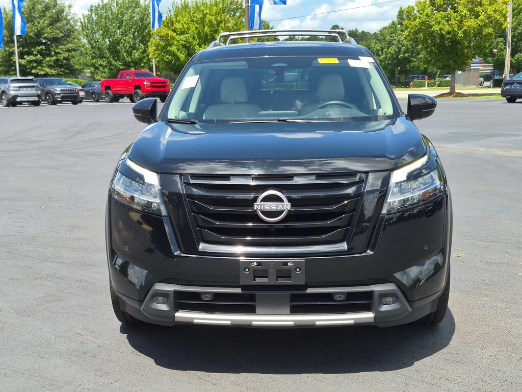 Used 2024 Nissan Pathfinder SL SUV
