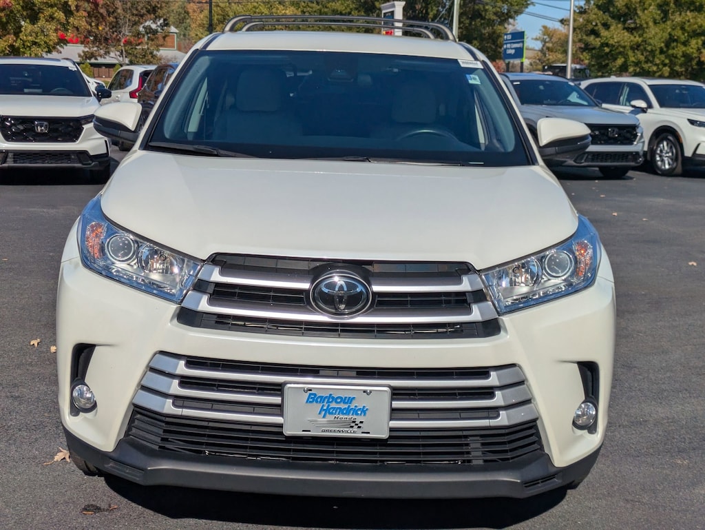 Used 2019 Toyota Highlander LE Plus V6 SUV