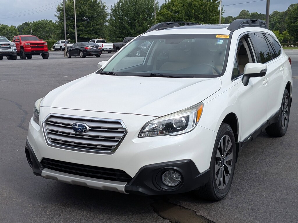 Used 2016 Subaru Outback 2.5i Limited w/ Moonroof + Keyless Access + Nav + SUV