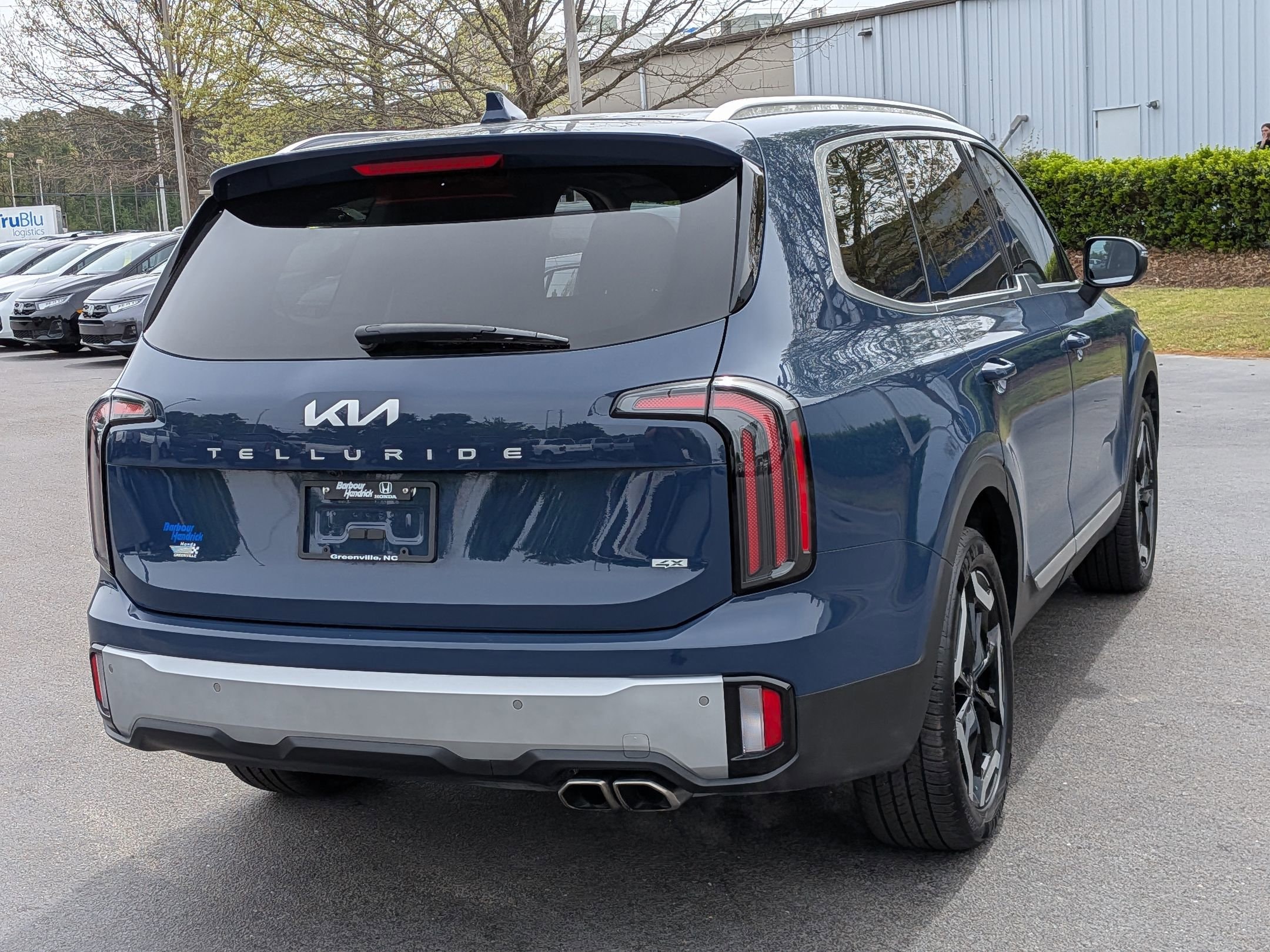 2024 Kia Telluride EX photo 3