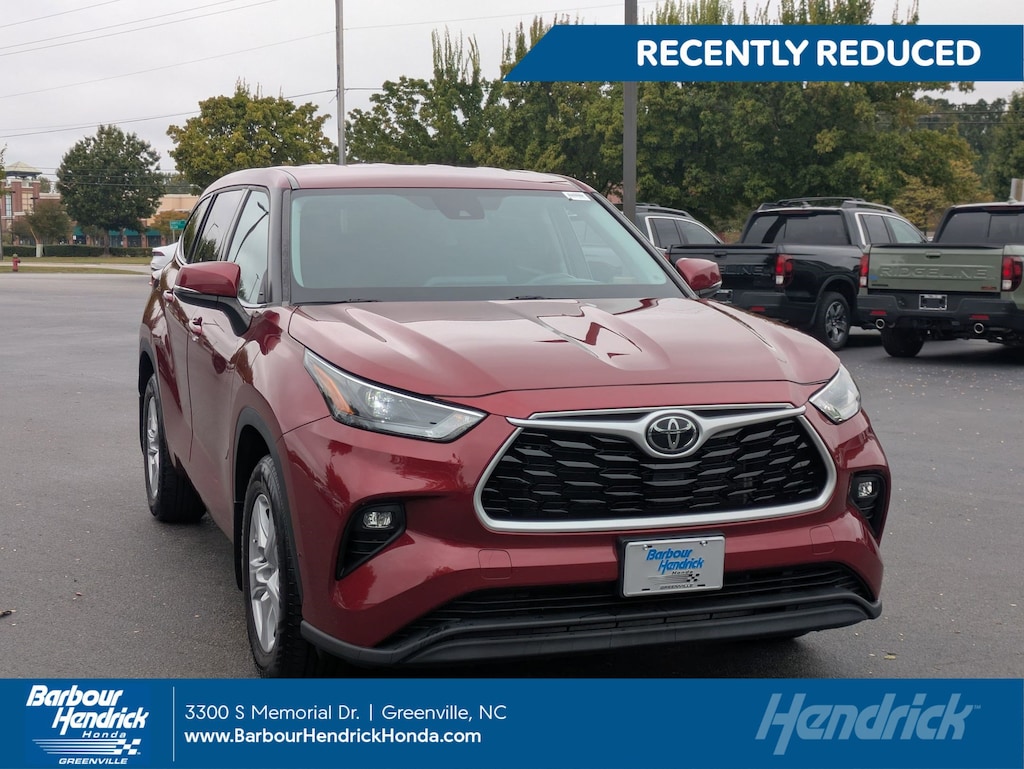 Used 2022 Toyota Highlander LE SUV