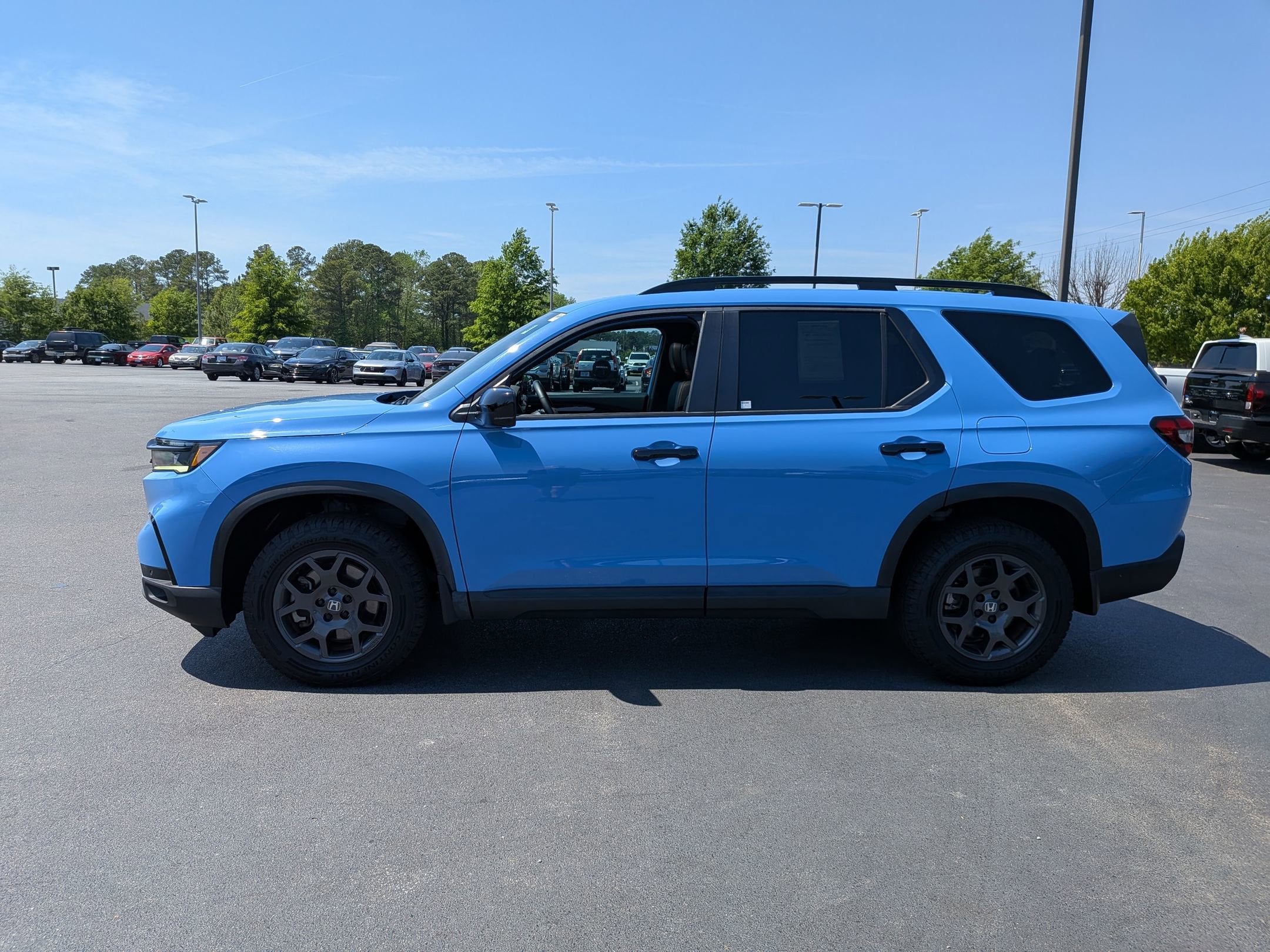 2023 Honda Pilot TrailSport photo 5