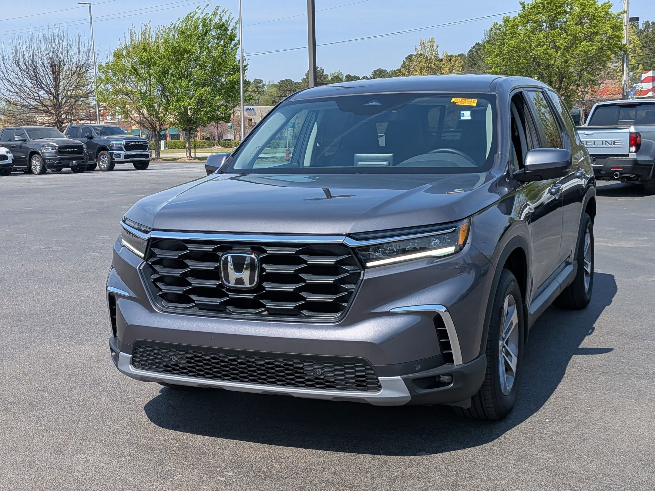 2025 Honda Pilot EX-L photo 4