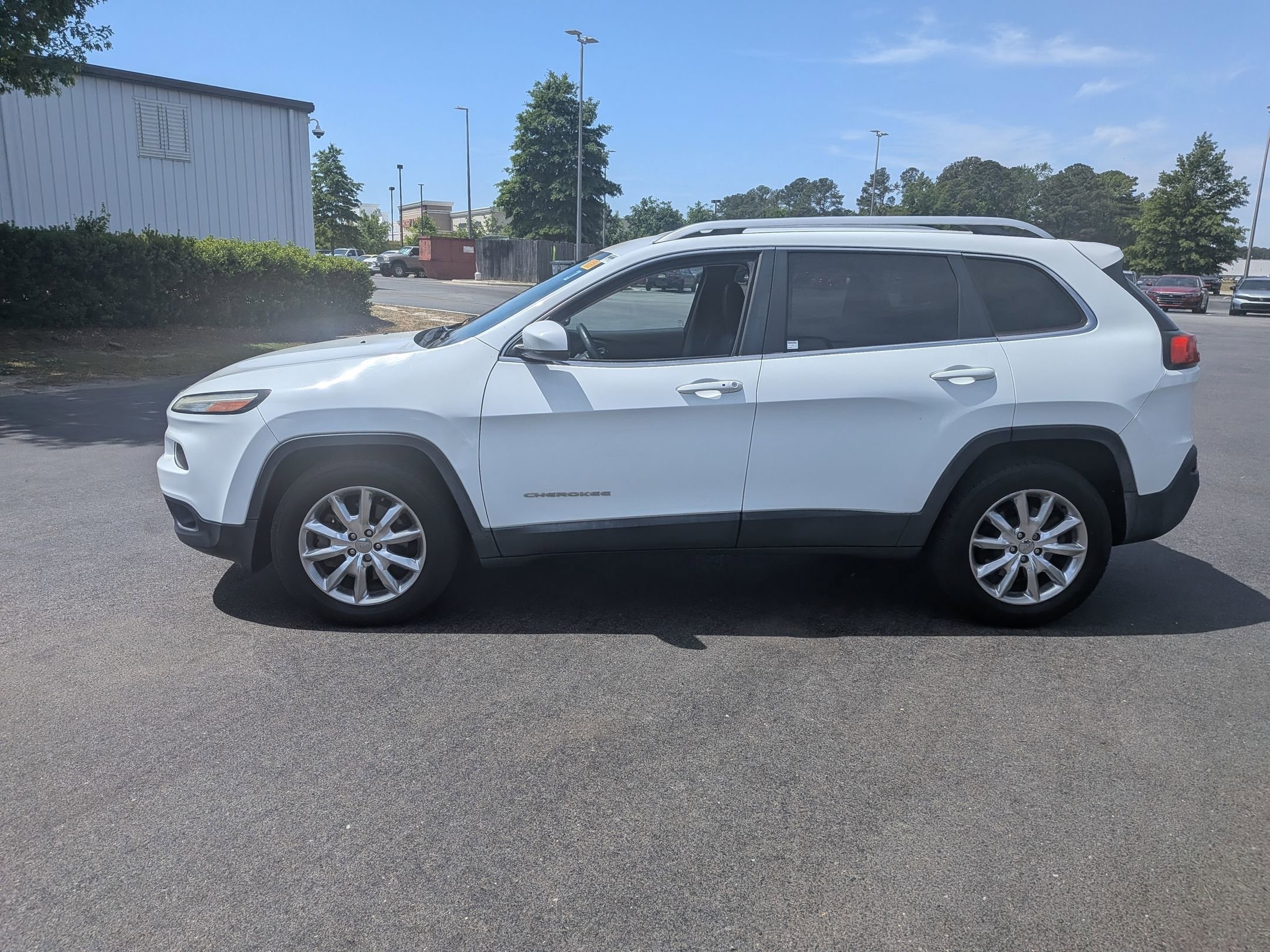 2015 Jeep Cherokee Limited FWD photo 6