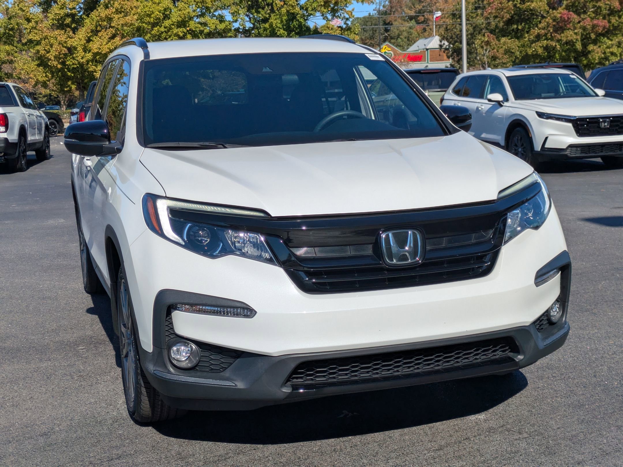 2022 Honda Pilot Sport photo 2