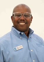 Staff member Reggie Stevenson from ID_9c174c6e9b28