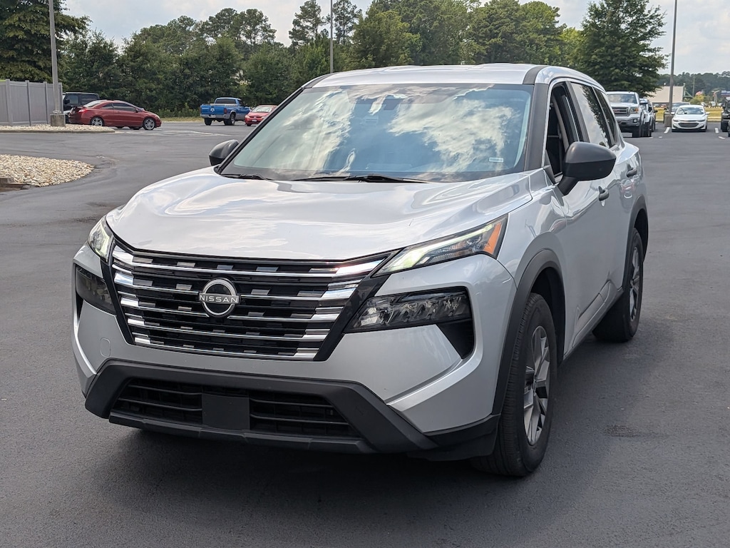 Used 2024 Nissan Rogue S SUV