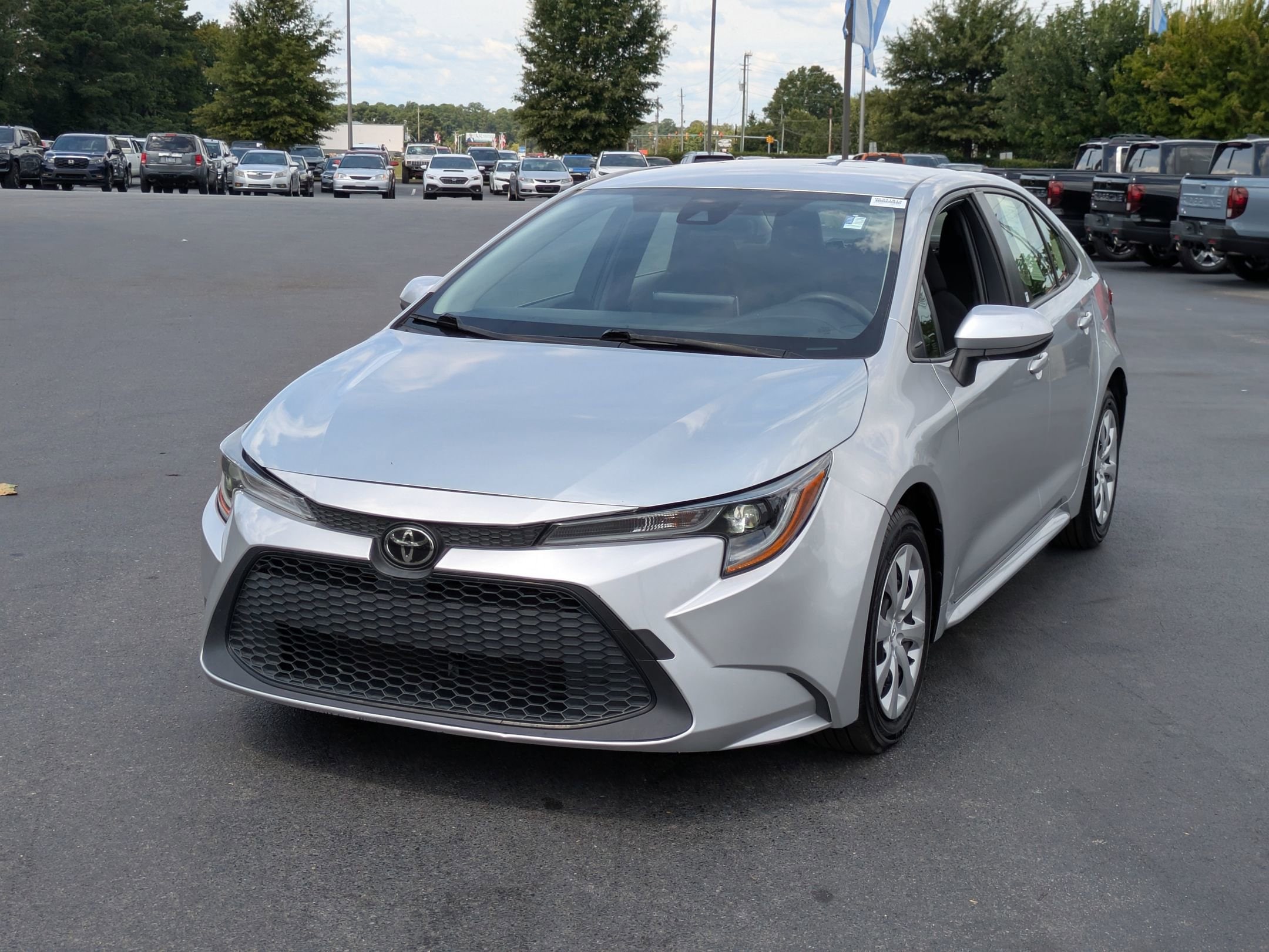 Used 2020 Toyota Corolla LE with VIN JTDEPRAE1LJ103782 for sale in Greenville, NC