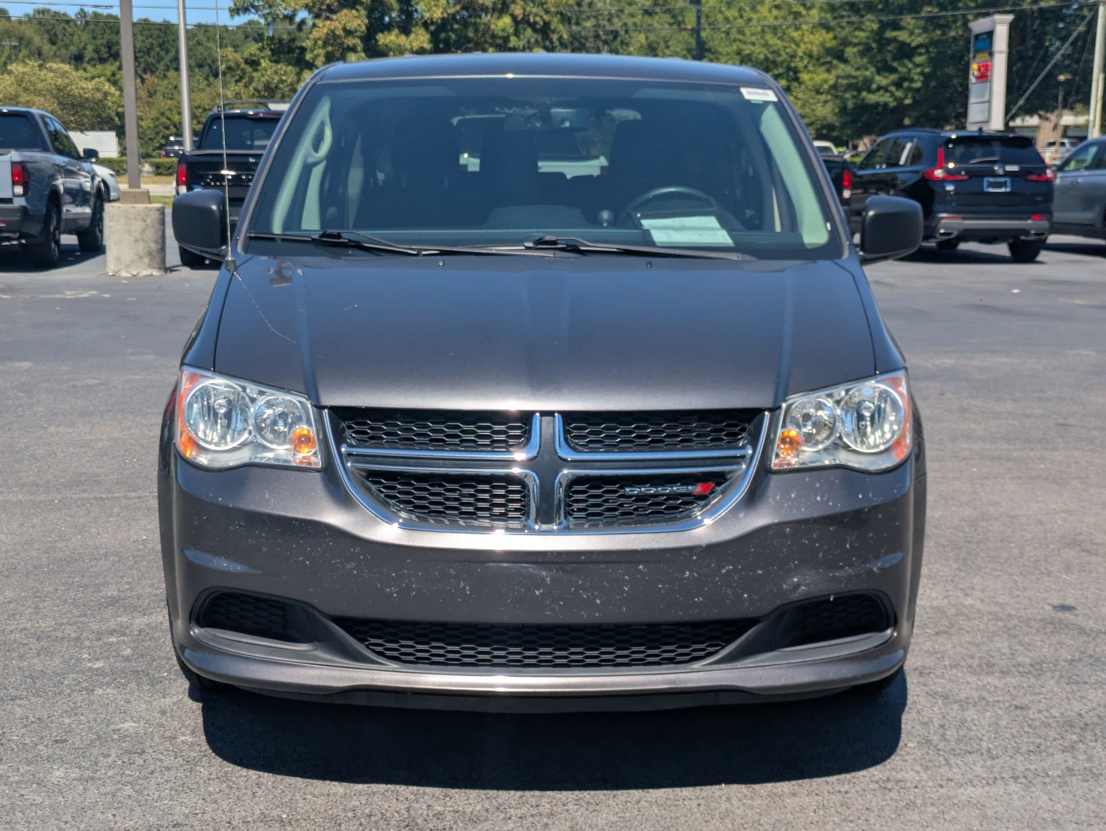 2018 Dodge Grand Caravan SE photo 2