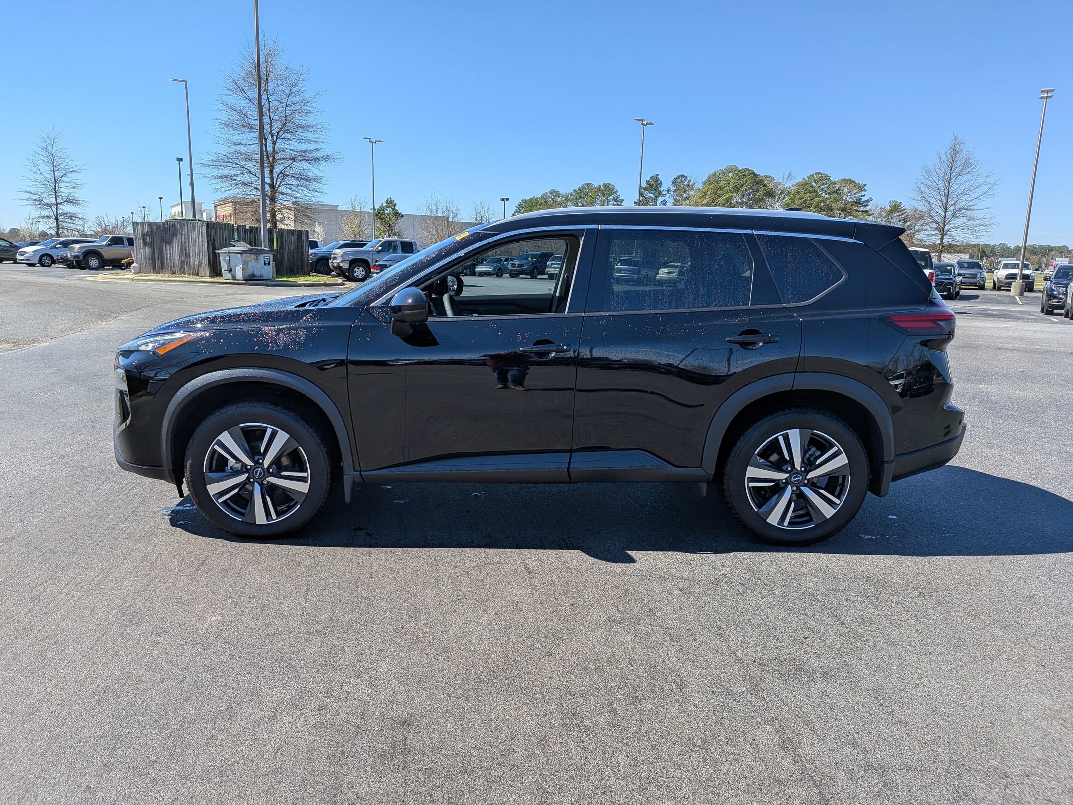 2024 Nissan Rogue SL photo 5