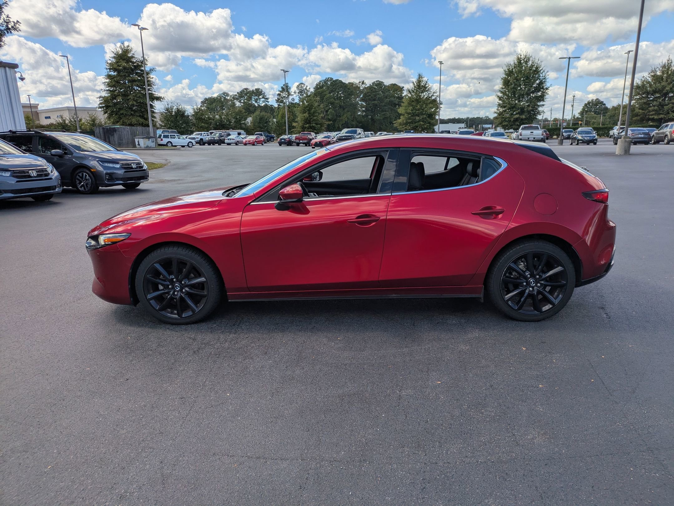 2021 Mazda Mazda3 Premium photo 3