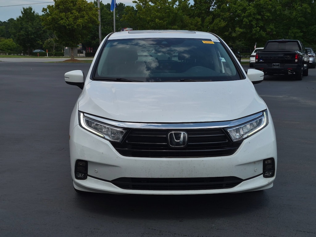 Certified 2024 Honda Odyssey Touring Van