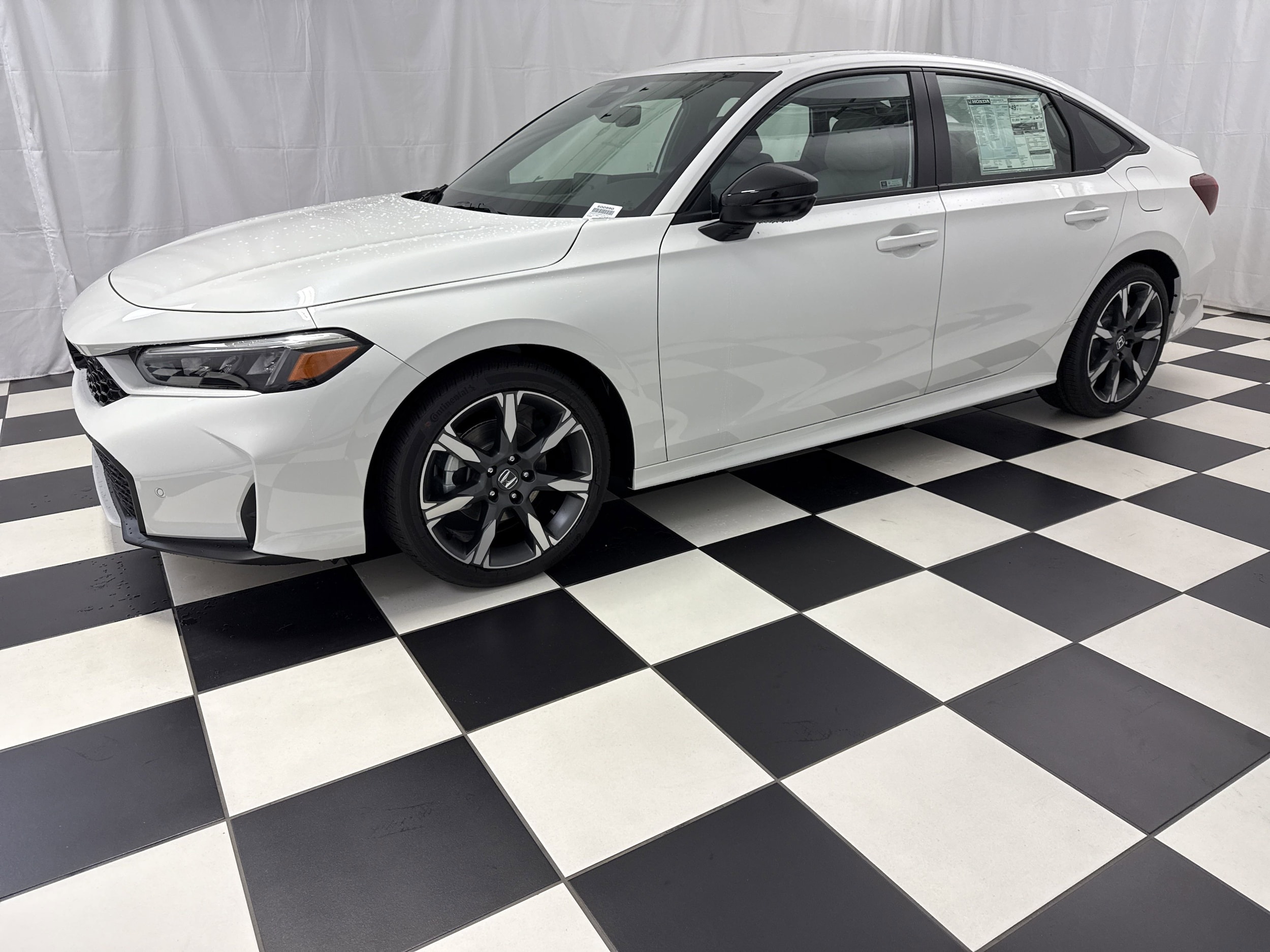 2025 Honda Civic Hybrid Sport Touring photo 4