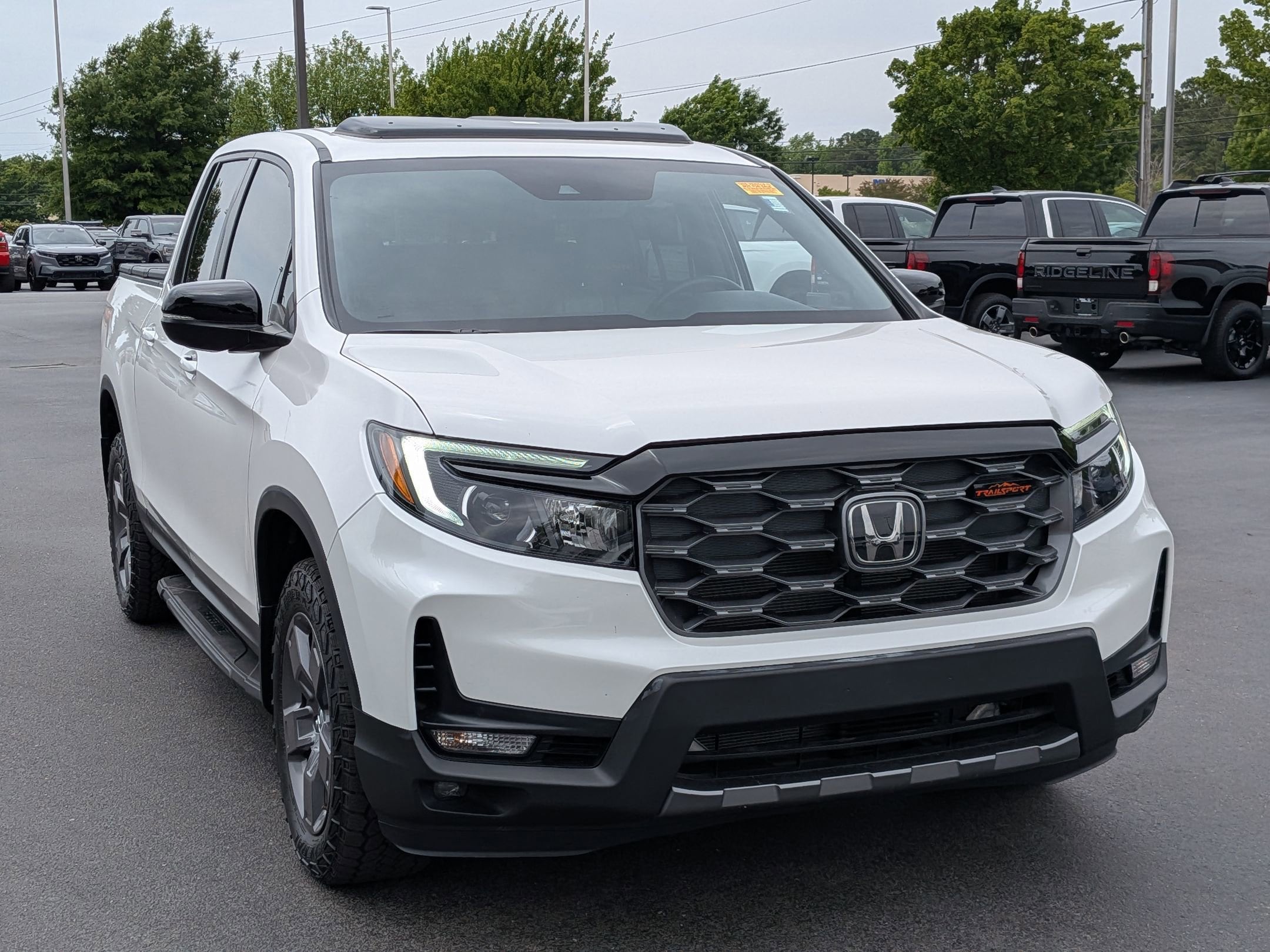 2024 Honda Ridgeline TrailSport photo 2