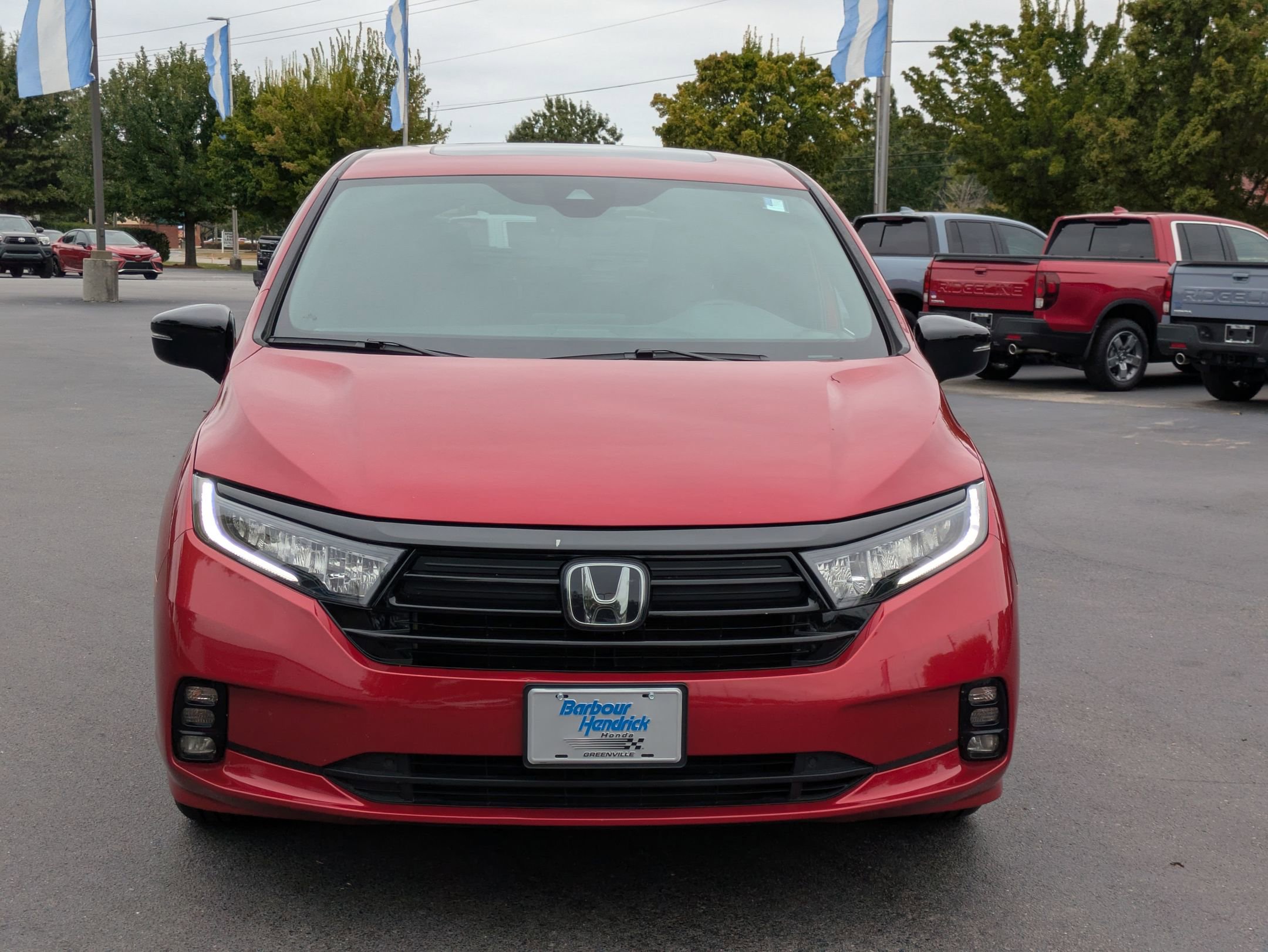 2023 Honda Odyssey Sport photo 2