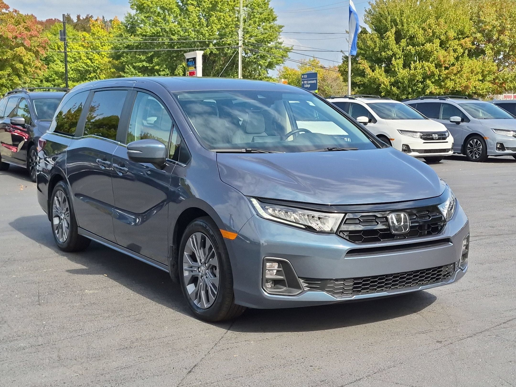 Certified 2025 Honda Odyssey Touring Van