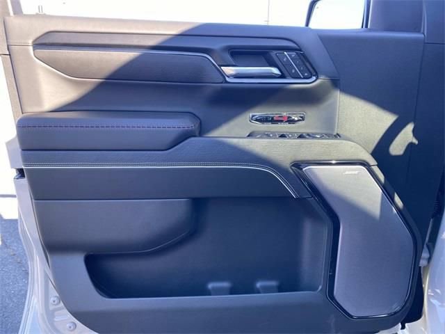 2026 GMC Sierra 1500 AT4X - Photo 11