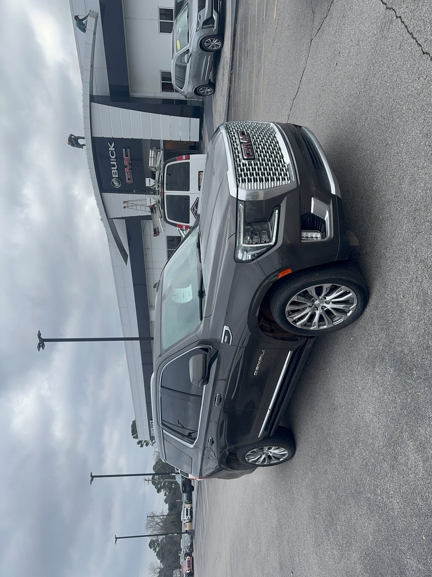 2021 GMC Yukon Denali's photo