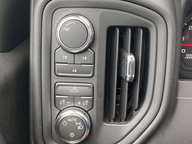 2026 GMC Sierra 2500HD Pro - Photo 17
