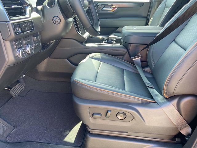 2026 GMC Yukon AT4 - Photo 10