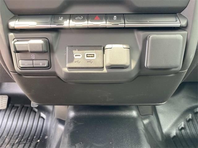 2025 GMC Sierra 2500HD Pro - Photo 23