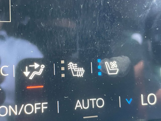 2026 GMC Yukon AT4 - Photo 25