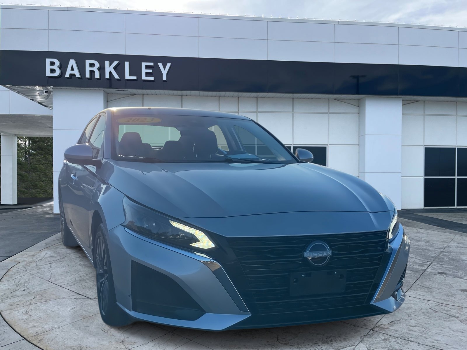 2023 Nissan Altima SV's photo