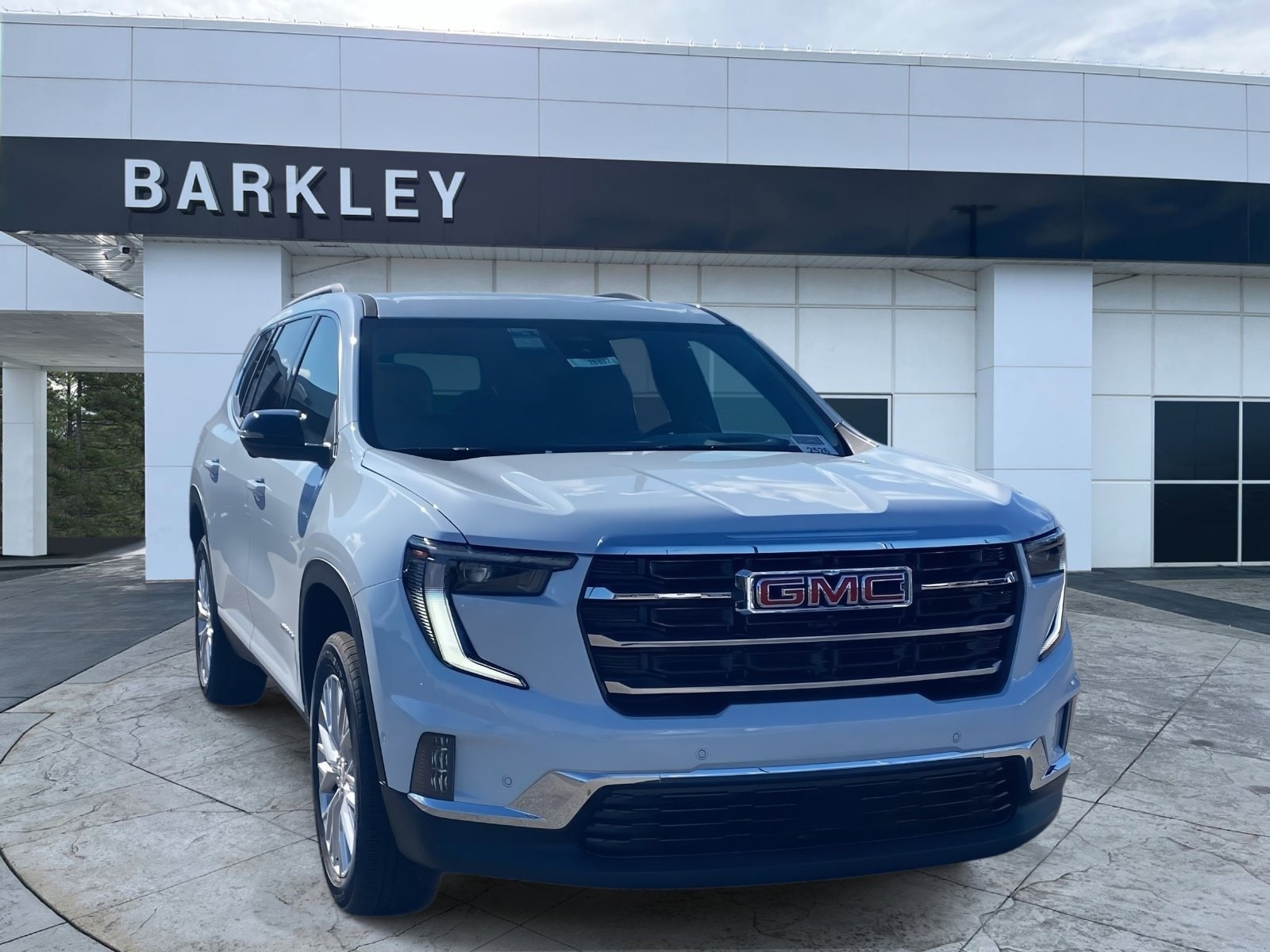 2026 GMC Acadia Elevation's photo