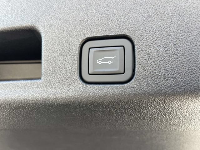 2026 GMC Acadia Elevation - Photo 8