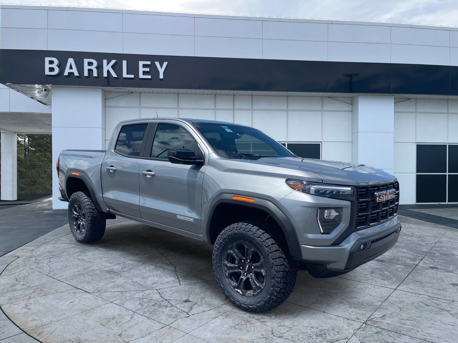 2025 GMC Canyon Elevation's photo