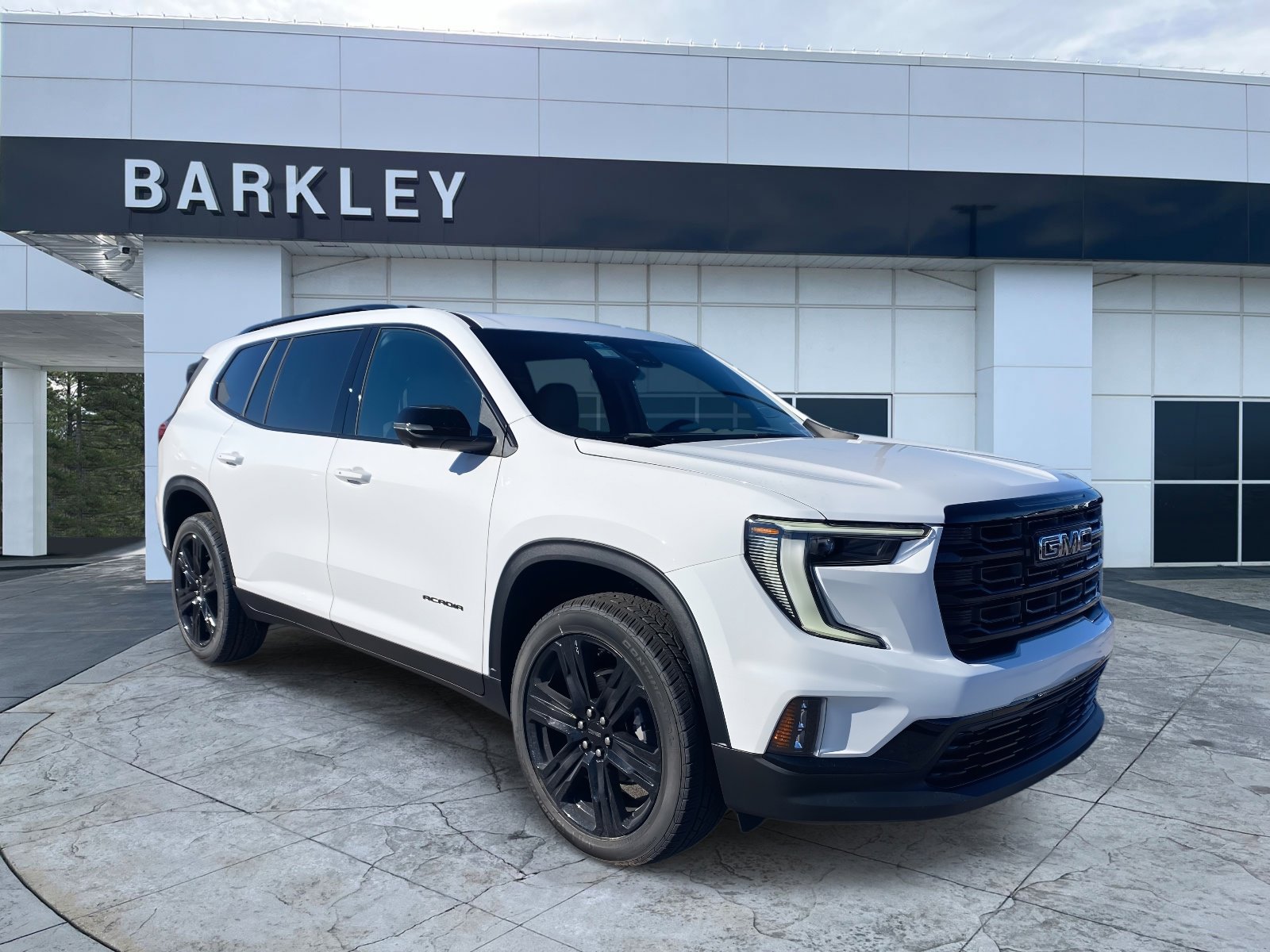 2026 GMC Acadia Elevation's photo