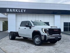 2026 GMC Sierra 3500 HD Chassis Cab Pro Truck