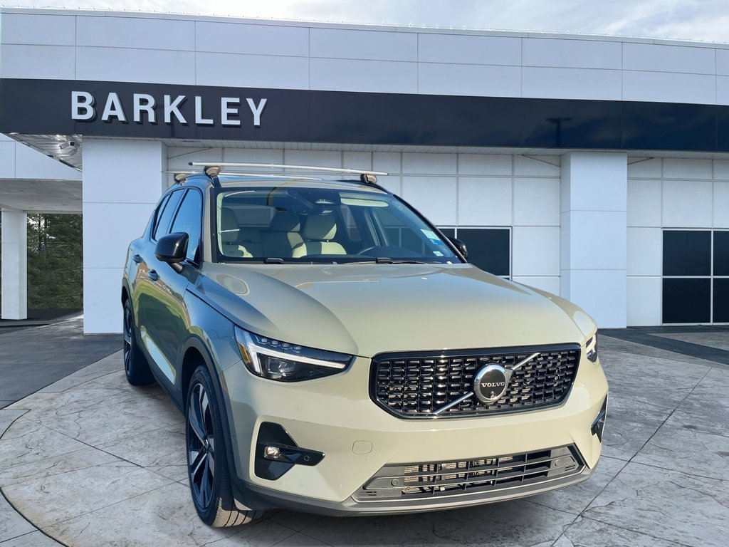 2024 Volvo XC40 Ultimate's photo
