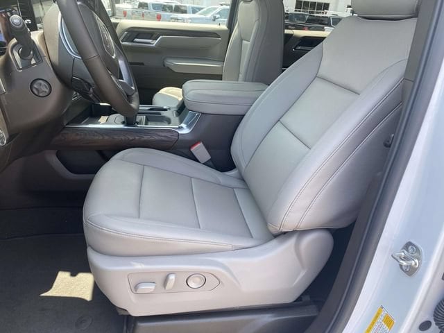 2026 GMC Sierra 1500 SLT - Photo 11