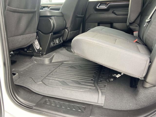 2025 GMC Sierra 3500HD SLE - Photo 11